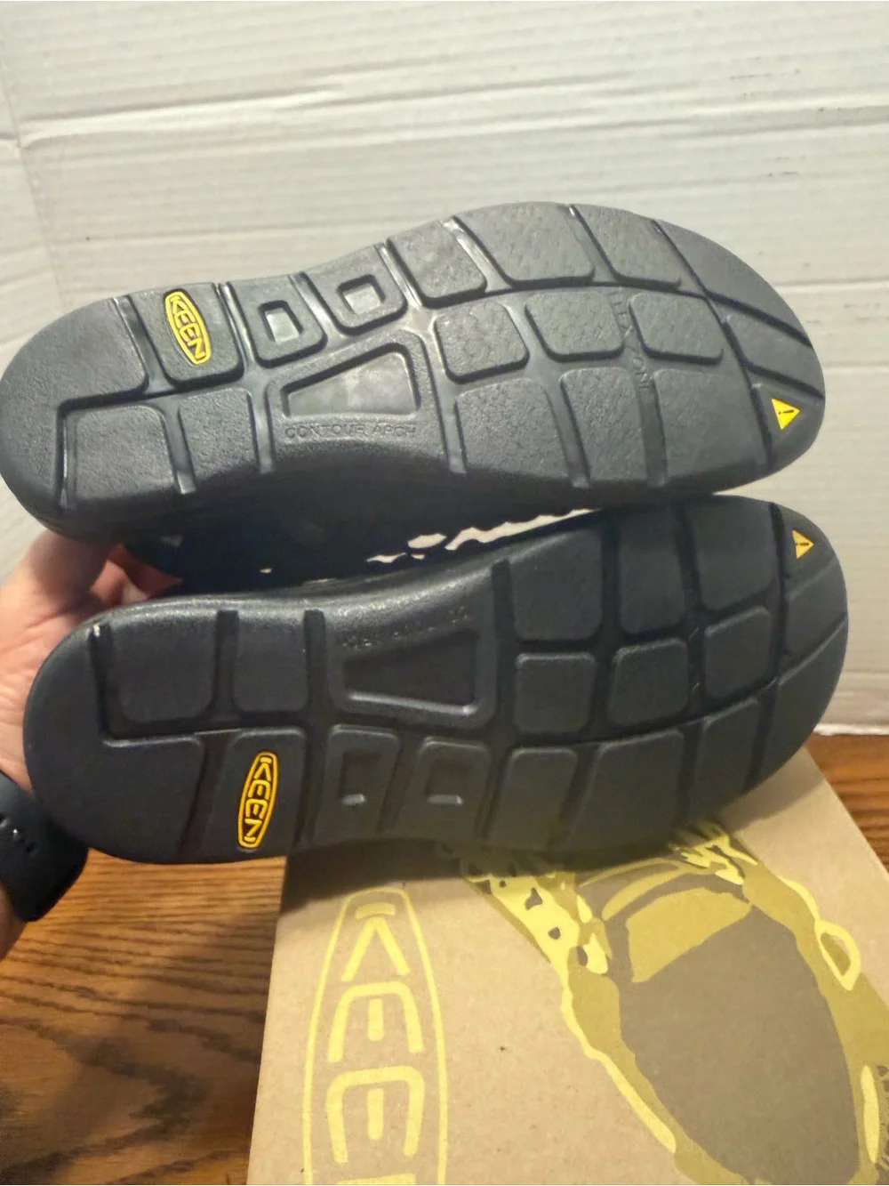 New Keen Black Men's Woven UNEEK Sandal hiking camping fishing boating